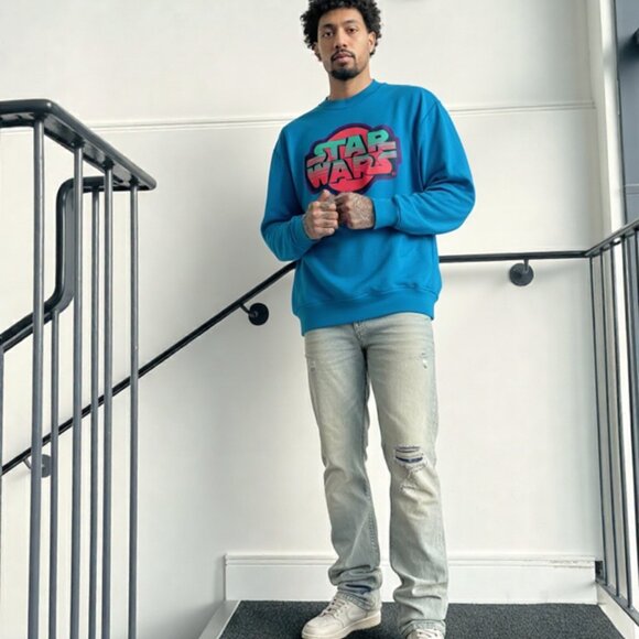 DISNEY Men's/ women's Medium Turquoise Star Wars Sweatshirt Crew Neck Pullover - Picture 1 of 8